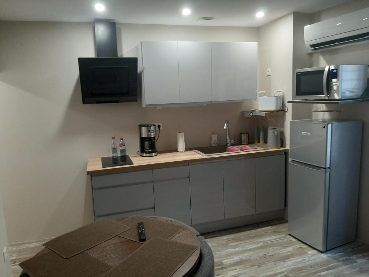 3 Apt T2 Cosy De 40 A 50 M2 Ideal Pour Un Deplacement Pro " Les Iris " Bourg-Saint-Andéol Exteriör bild